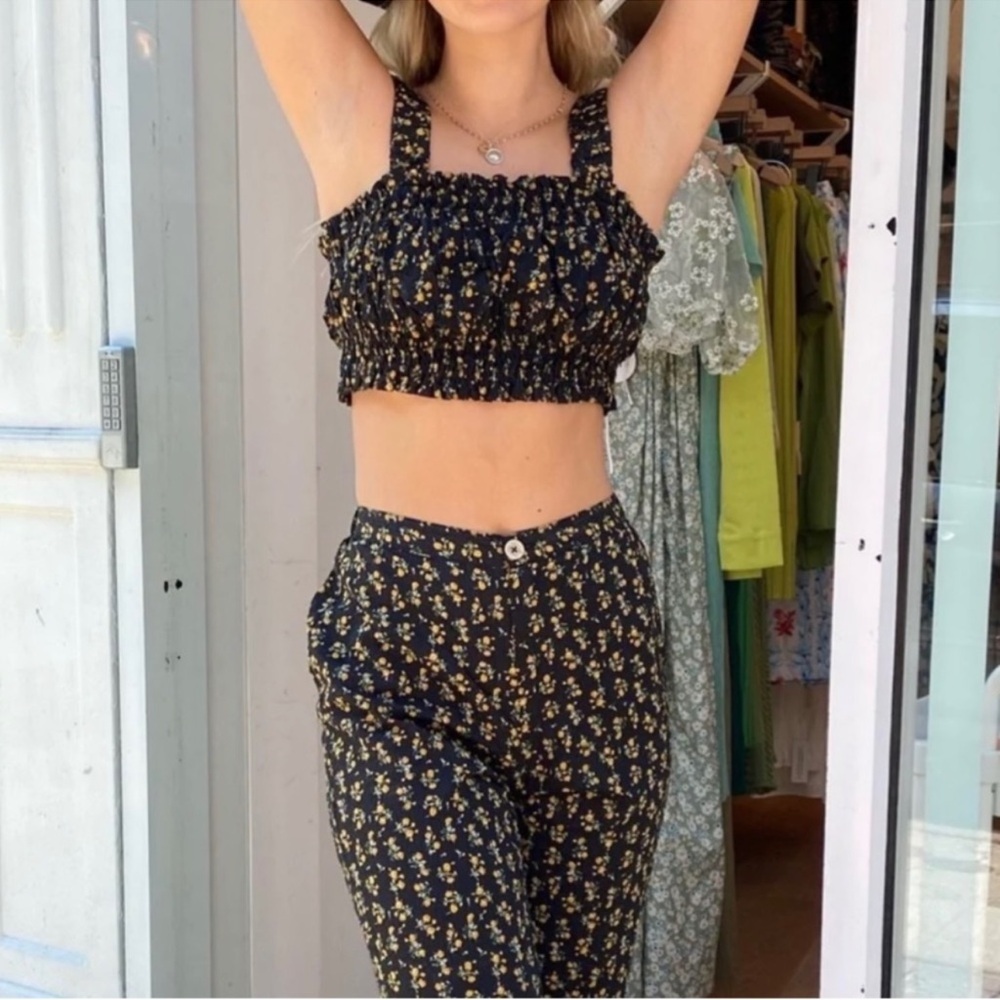 Find Me Now Ditsy Top & Cropped Bottom New Size XS
